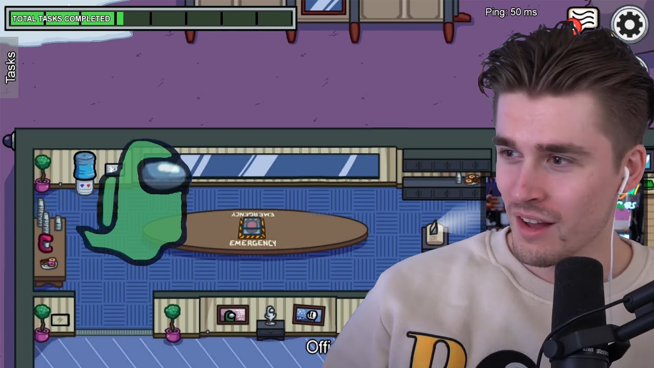 Journalist Ludwig plays Among Us