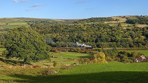 4498 Sir Nigel Gresley on the NYMR