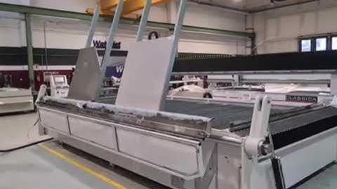 Automatic system for loading & unloading of slabs - Waterjet Classica for Breton