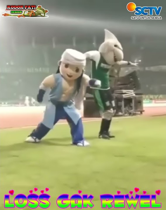 Maskot persela lamongan goyang duet maskot persebaya..enjoy di gelora bung tomo..mas karebet vs zoro