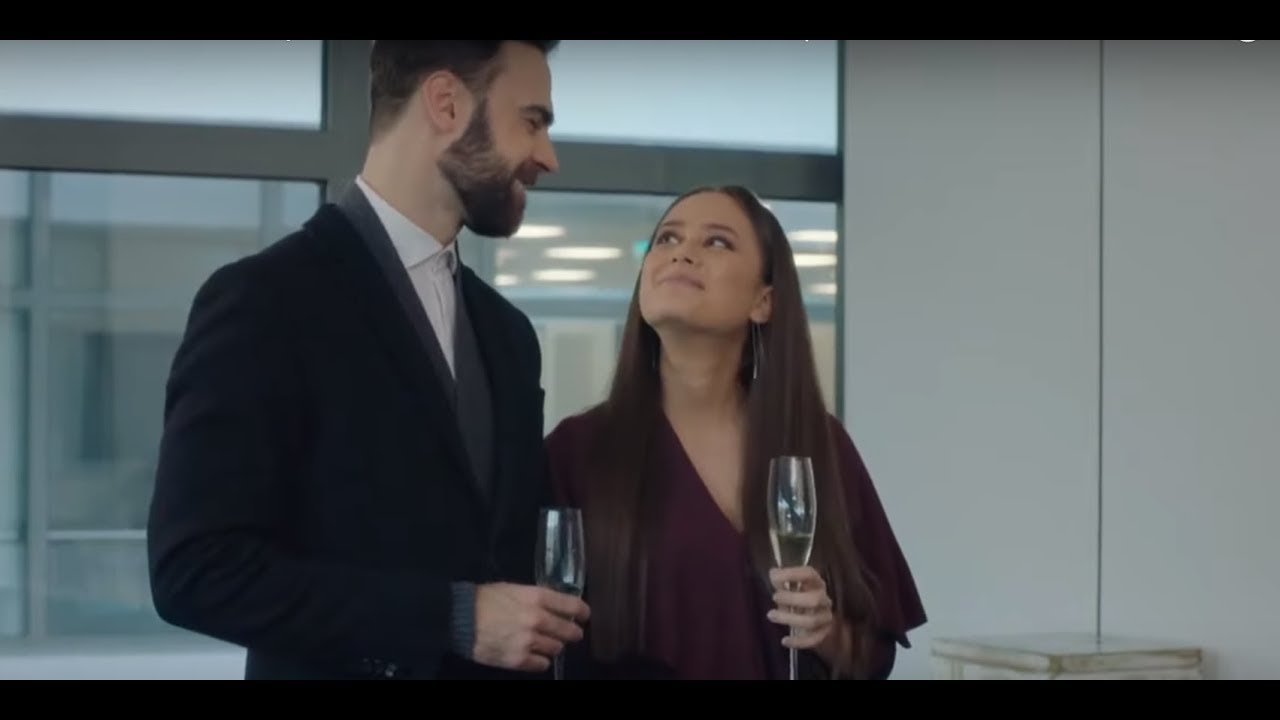 Ioana îl cere în căsătorie pe Andrei: 