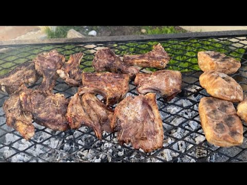 Video: Eenvoudige maniere om wildsvleis te braai: 15 stappe (met foto's)