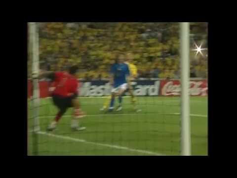 Zlatans magiska klack mot Italien 2004