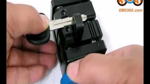 bit key shoulder aligned with Korea MIRACLE-A7 Key Cutting Machine