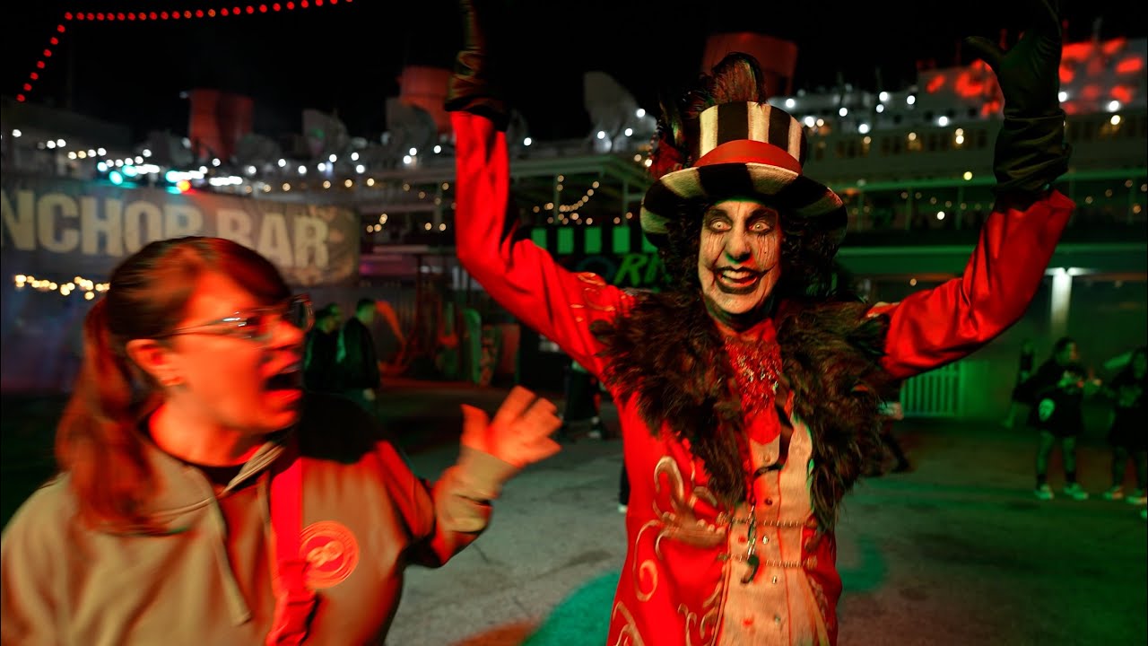 queen-mary-dark-harbor-2024-crazy-haunt-event-on-a-haunted-old-cruise