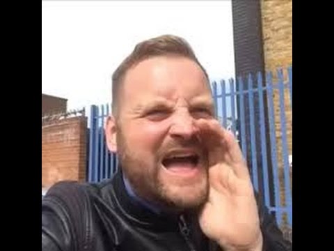 Video: Arron Crascall xalis sərvəti: Wiki, Evli, Ailə, Toy, Maaş, Qardaşlar