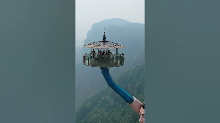 重庆乌江上的飞天之吻，建在千米高的山崖上，太刺激了 - 天天要闻