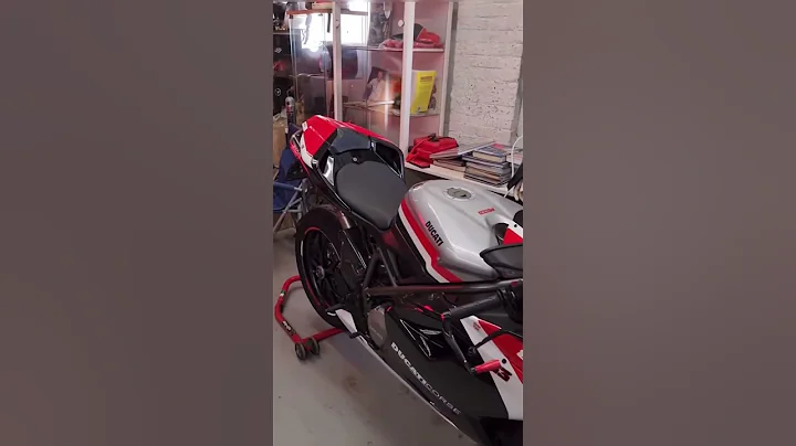 STOCK vs ZARD | Which Exhaust Sounds Better on DUCATI 848?! #ducati #848 #motorcycle #shorts #viral