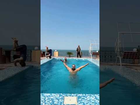 Epic funny video (laugh time) 🤣😂🤣#shorts #funnyvideo #comedyvideo #viralvideo #fails #youtubeshorts