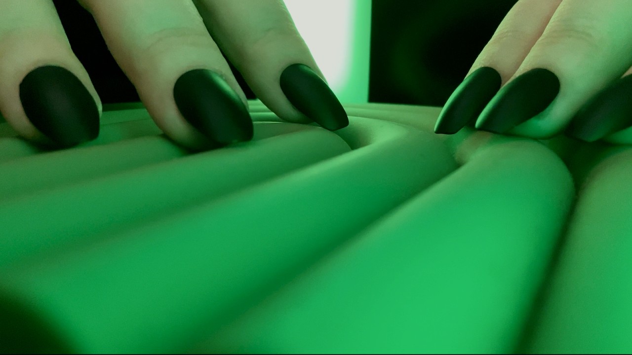 slow bilateral stimulation ASMR | tingly ear to ear panning (tongue clicking, whispering)