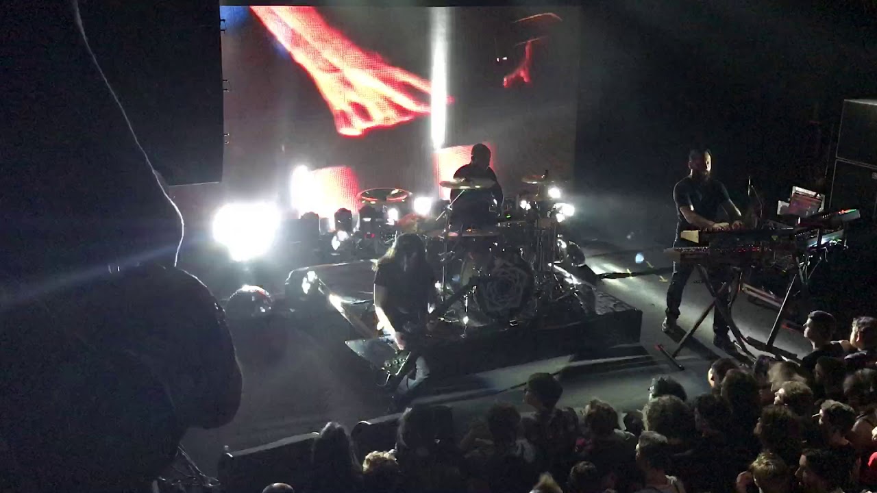 Carpenter Brut Hairspray Hurricane (Live Boston 43018) YouTube