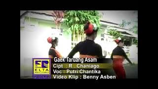 Lagu Minang Dendang Putri chantika - Gaek Taruang Asam (  music video)