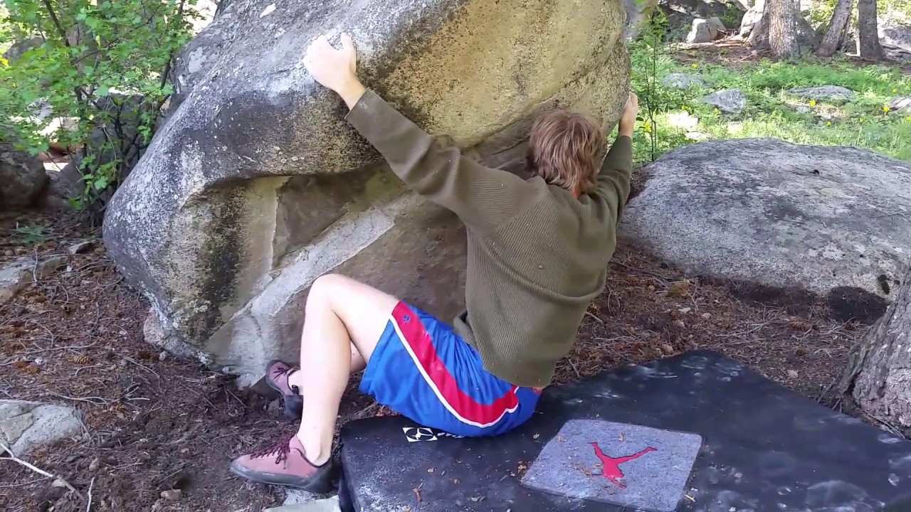 Bouldering first ascent of Pebble Wrestling 101