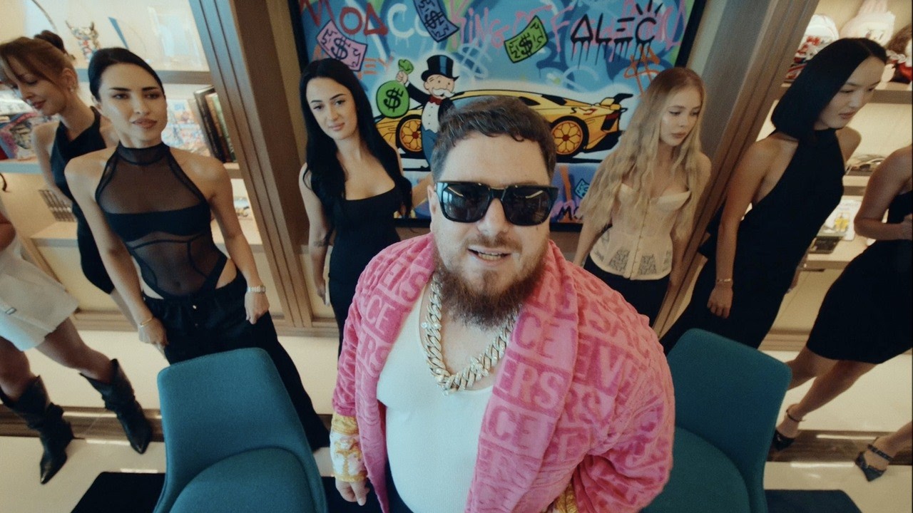Tractopelle Musik - Fausse Richesse Ft Tmax, Coyote Jo Bastard (Clip Officiel)