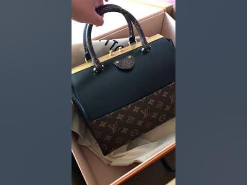A Guide to Authenticating the Louis Vuitton Monogram Speedy Sizes