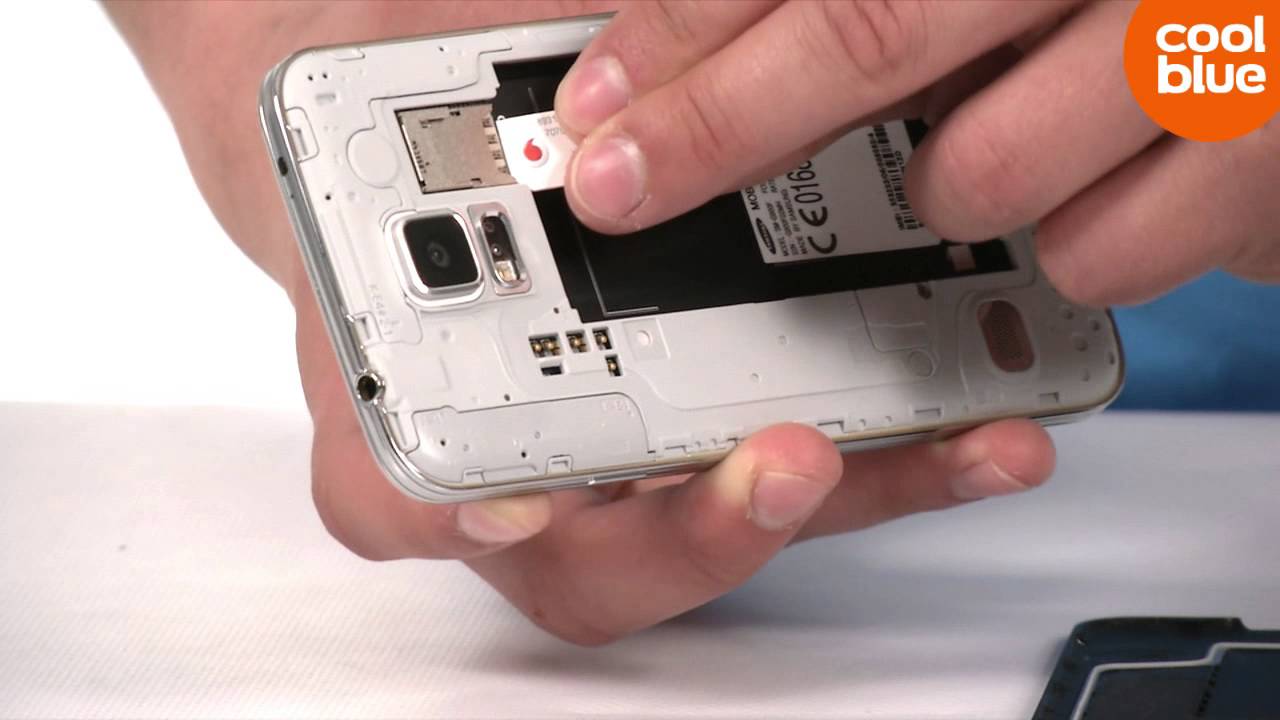 bron kanaal Schadelijk Hoe plaats ik mijn SIM kaart en Micro SD kaart in de Samsung Galaxy S5? -  YouTube