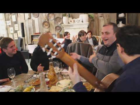 Грузины поют в ресторане  chveni kvarteti  ჩვენი კვარტეტი 
