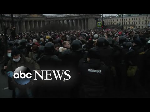 Video: Riot Walkout Ser Over 150 Ansatte Protestere På Tvungen Voldgift Og Systemisk Sexisme