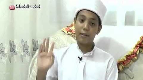 قارئ صغير عنده القرائات العشره - ماشاء الله -