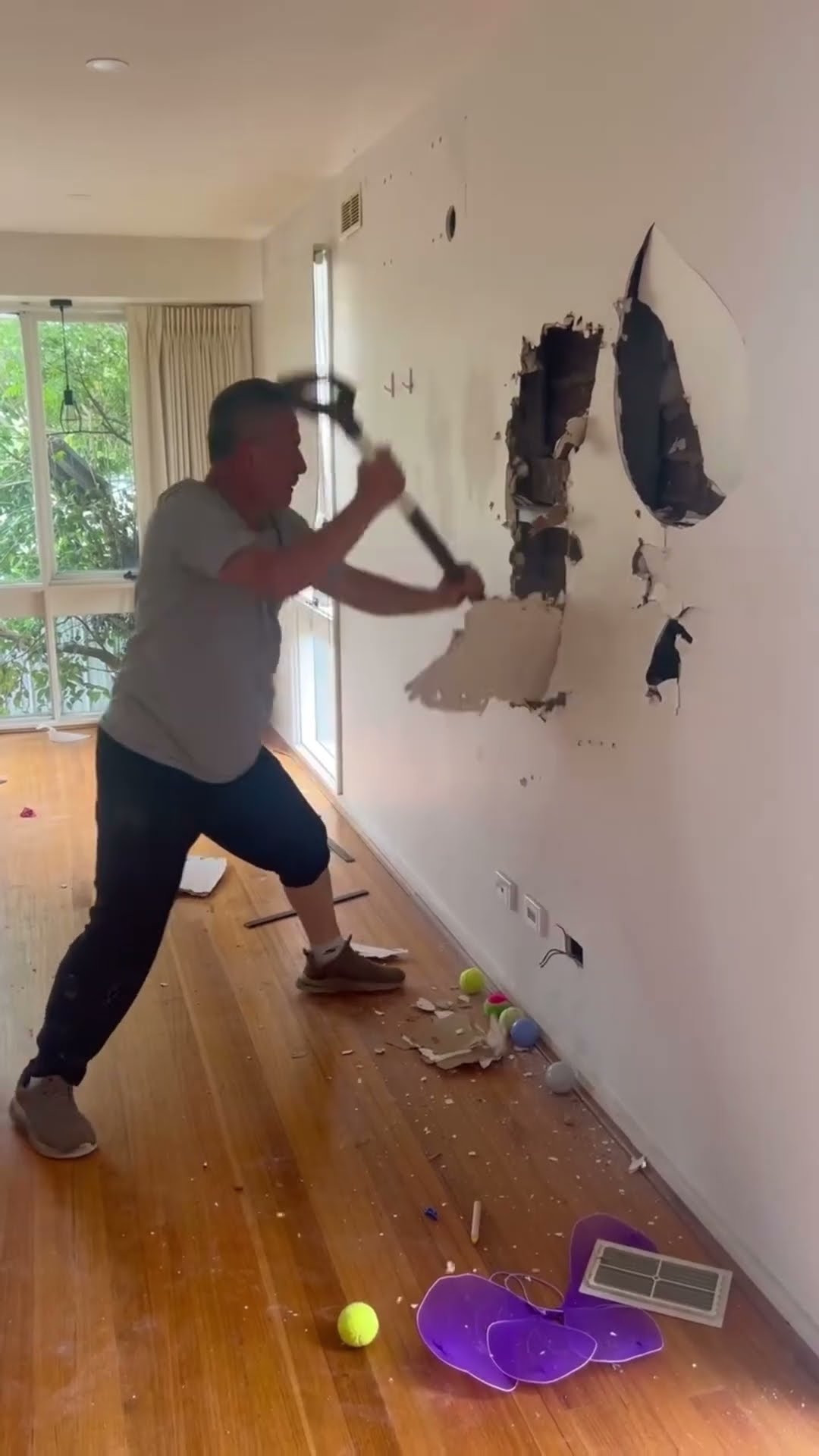 broke the whole house with a hammer #shortsvideo