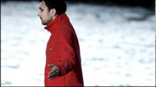 Dynamo walks across the River Thames