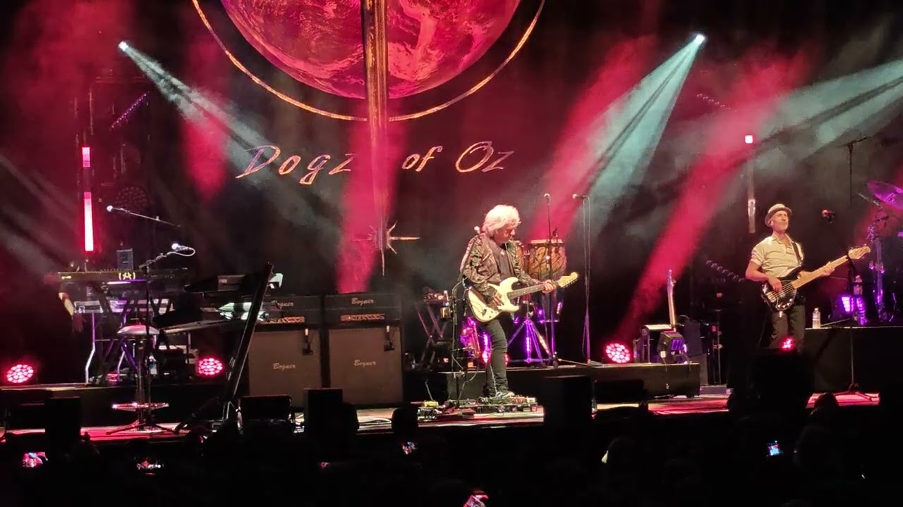 Toto - Don't Chain My Heart (Live in Paris, France 2025) 4K HD 60FPS