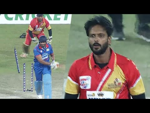 Super Energetic Match Between Telugu Warriors And Mumbai Heroes