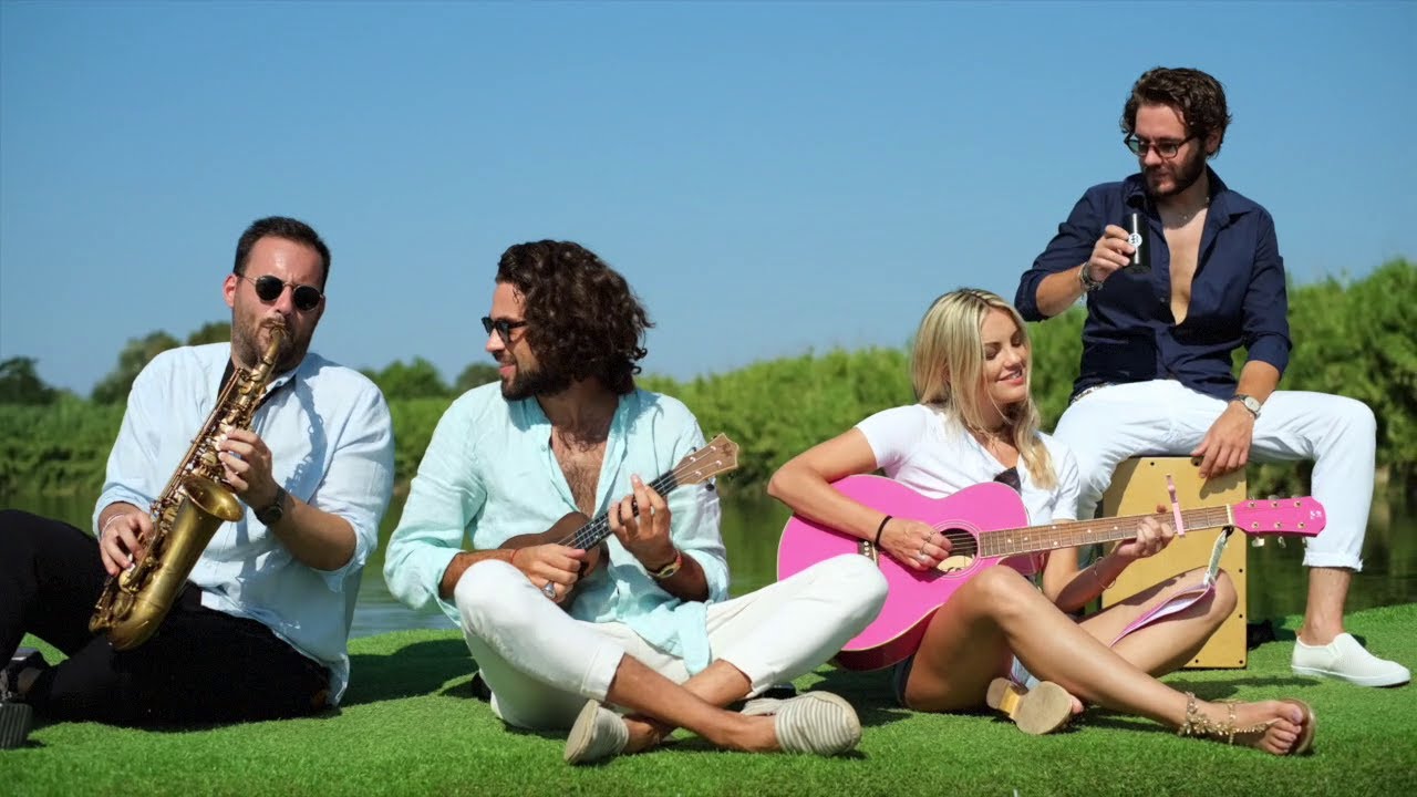 SAVAGE LOVE- Jawsh 685 ft Jason Derulo// DAUDIA acoustic duet version (ENGLISH- ITALIAN)