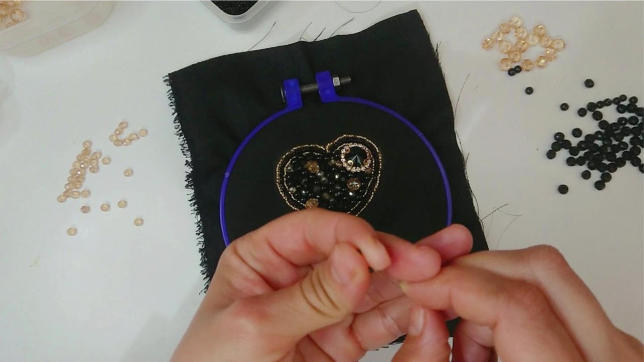 طريقة عمل بروش بروش أو دبوس 🧷 من الخرز 📿 والكريستال 💎 لتزيين الملابس والحجاب