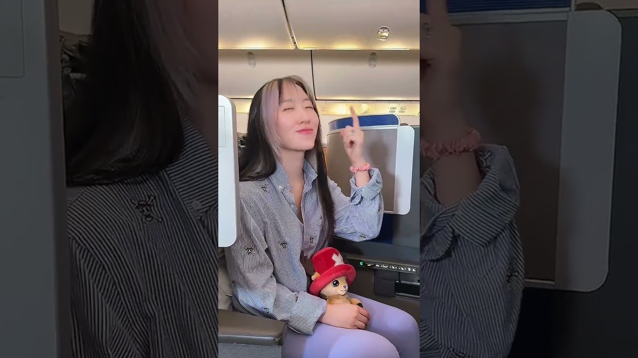 Locked in. Egghead arc here we come. w/ @LenaLemon #onepiece #flight #12hourflight #travel