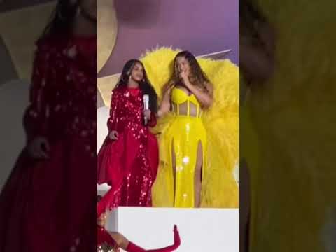 Beyonce and Blue Ivy singing together