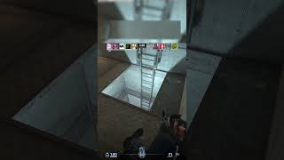 Yea he is so sus lol (CS 2) #counterstrike2gameplay #counterstrike2clips #counterstrike2