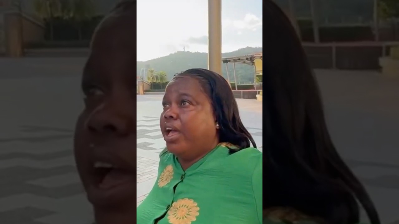 非洲人還不敢上摩天輪. African Mum and Aunt seeing ferriswheel for the first time 🎡😂 #哇係黑龍 #搞笑 #非洲 #africa 縮圖