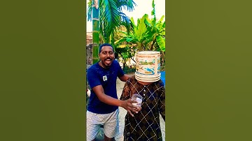 De aardige jongen en zijn grappige oudere broer #shorts #grappig