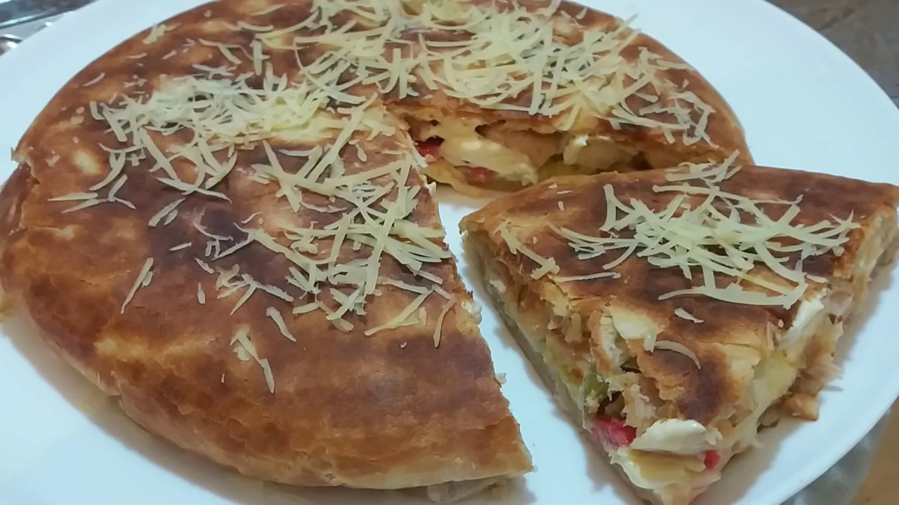 الفطيرة المحشية  المفاجأة  في المقلاة سيحبها اطفالكي كثيرا essayez cette magnifique tarte salée