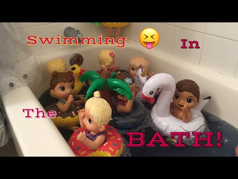 baby-alive:-the-babies-swim-in-the-bath!