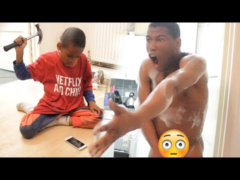 angry-brother-smashes-i-phone-7-(revenge-prank)