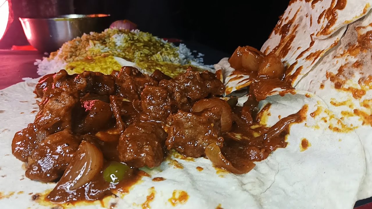 today combination (roti 8pcs + chilli chicken) & ( rice + chicken kassa ...