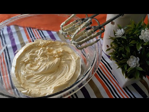 HOW TO MAKE A SUBSTITUTE FOR MASCARPONE CHEESE