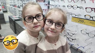 Trojaczki muszą nosić okulary | Zmiany w domku dziewczynek