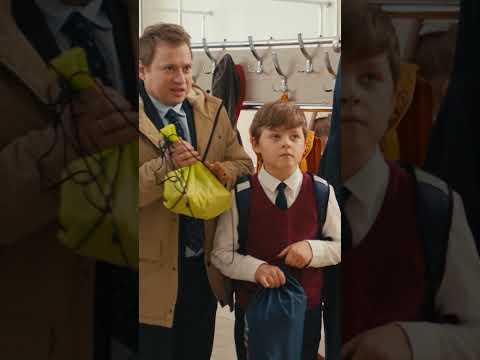 Выглядит, как школьник😂@TNT_serials #тнт #shorts #сашатаня #сериал_сашатаня