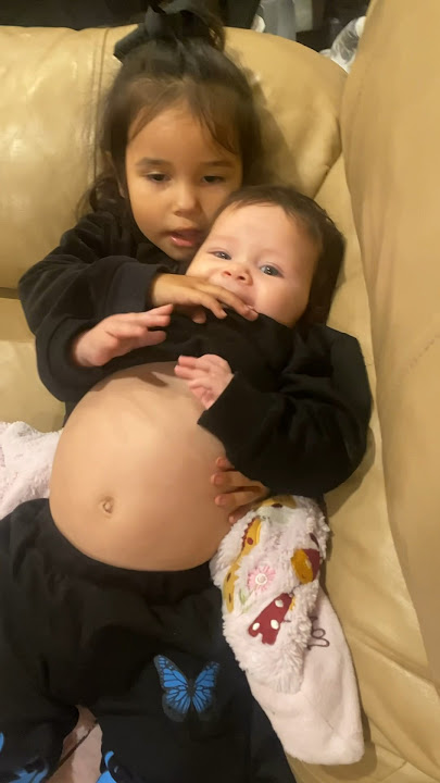 She bit her big sister #shorts