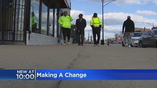 Institute for Nonviolence Chicago hits streets to curb violence in West Garfield Park