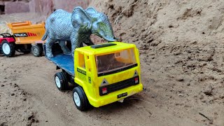 Elephant was transported from one place to another by truck 🚛, watch the full video Subscribe please