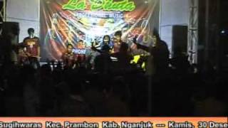 Ada bayangmu (La dhuta)