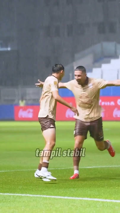 Penampilan Shayne Pattynama Dan Sandy Walsh Saat Hadapi Timnya Pratama Arhan #BuriramUnited
