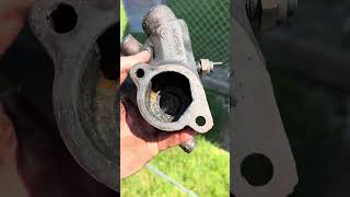 Volvo Penta thermostat, pieces of impeller in housing, explained￼
