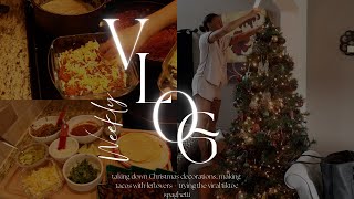 WEEKLY VLOG: CHRISTMAS TREE TAKE DOWN +TACO BOARD W/LEFTOVERS &amp; TIKTOK SPAGHETTI | Shaaanelle