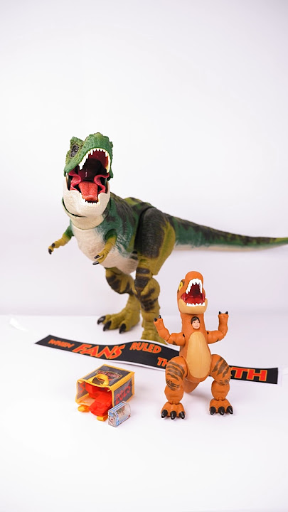 Unboxing the Hammond Collection Buck T.Rex from SDCC