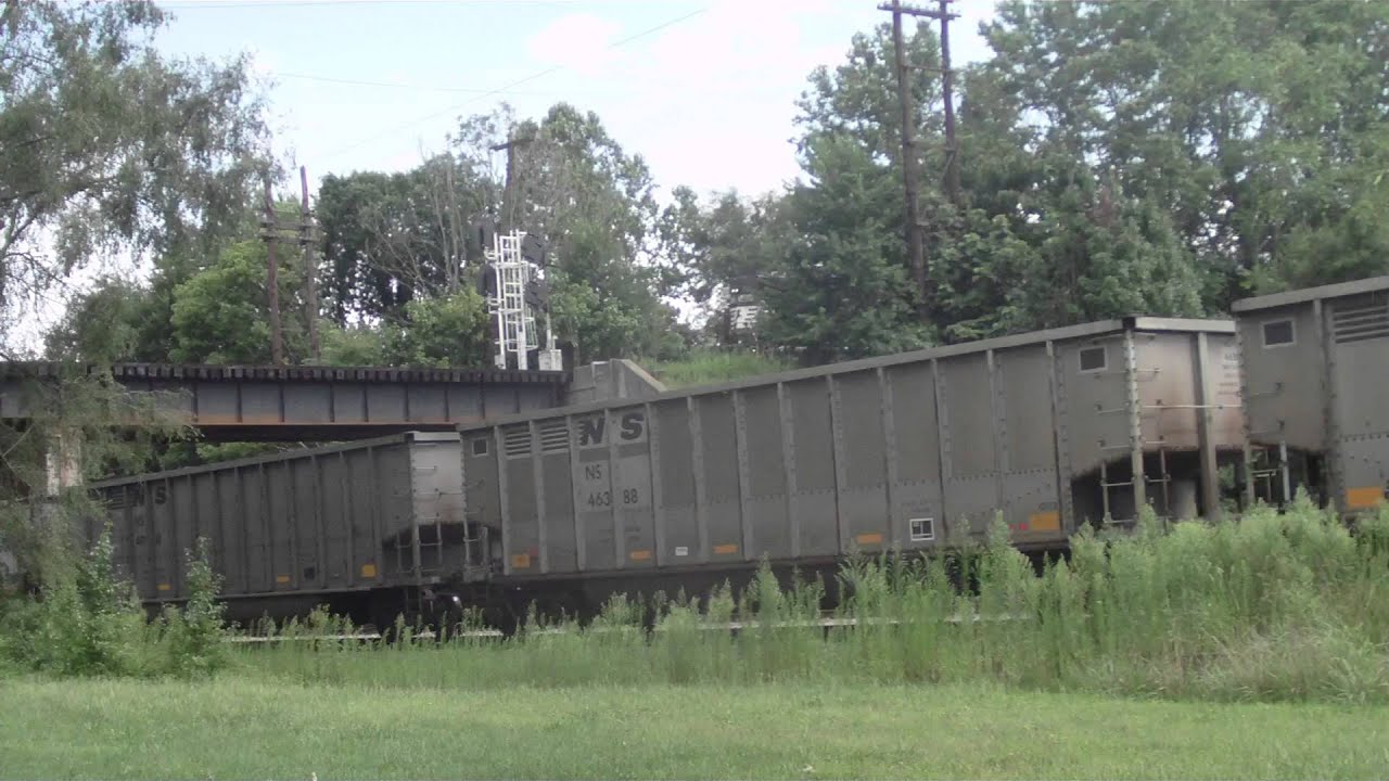 Railfanning Kenova, West Virginia. NS 94Z Backing In The Yard. YouTube